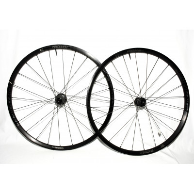 PAREJA DE RUEDAS BONTRAGER PARADIGM COMP 25