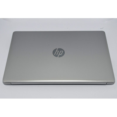 PORTATIL HP 15-DA0071NS / i7 8550U 1.8GHz / 250GB SSD / 8GB RAM