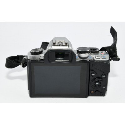 CAMARA DIGITAL EVIL OLYMPUS OMD M10