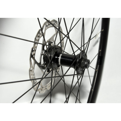 RUEDA DELANTERA DE CARRETERA WH0.3º