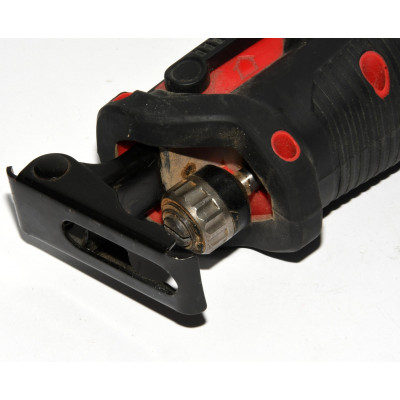 SIERRA DE SABLE BATERIA METERK LCR7771