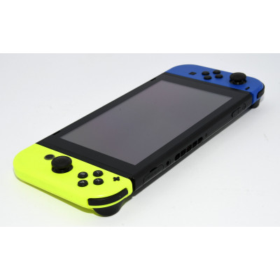 CONSOLA NINTENDO SWITCH AZUL Y AMARILLA