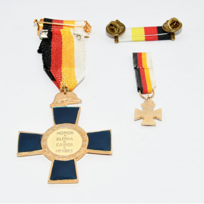 CONJUNTO MEDALLA PAZ 1939-1964
