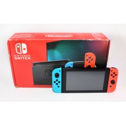 CONSOLA NINTENDO SWITCH AZUL Y ROJA