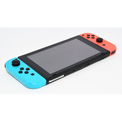 CONSOLA NINTENDO SWITCH AZUL Y ROJA