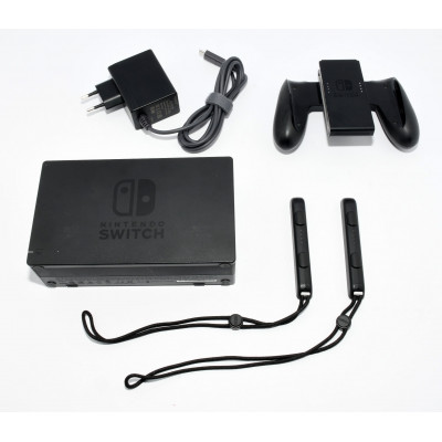 CONSOLA NINTENDO SWITCH AZUL Y ROJA