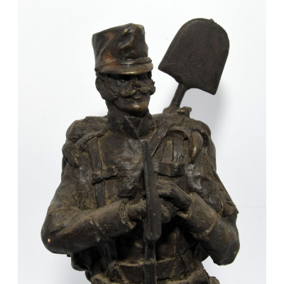 FIGURA DE RESINA SOBRE BASE SOLDADO INGENIEROS 1890