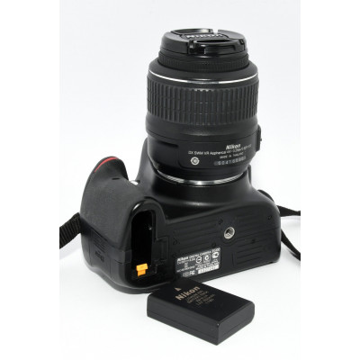 CAMARA REFLEX NIKON D5100 + 18-55MM