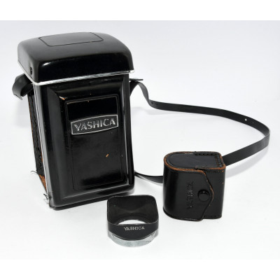 CAMARA YASHICA MAT-124