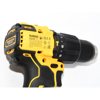 TALADRO DEWALT DCD709