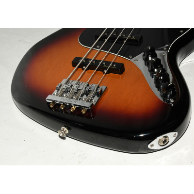 BAJO ELECTRICO Fender Jazz Bass Deluxe. Made in México.
