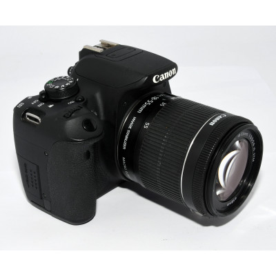 CAMARA REFLEX DIGITAL CANON EOS 700D + 18-55MM