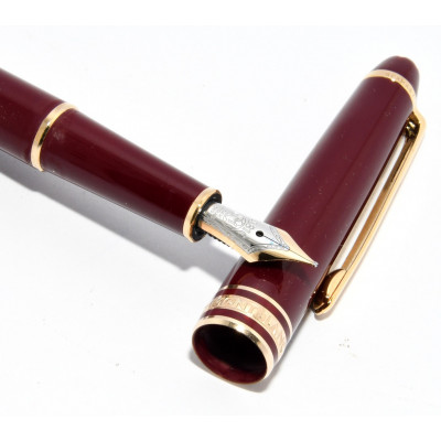 PLUMA MONTBLANC BURDEOS 14K PLUMIN F