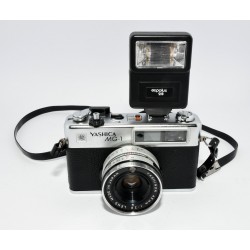 CAMARA ANALOGICA YASHICA MG1