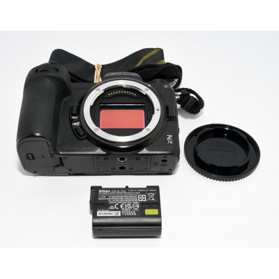 CUERPO CAMARA MIRRORLESS NIKON Z7 II