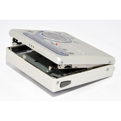 REPRODUCTOR MINI DISC SONY WALKMAN MD MZ-R700PC