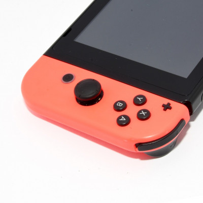 CONSOLA NINTENDO SWITCH ROJO AZUL