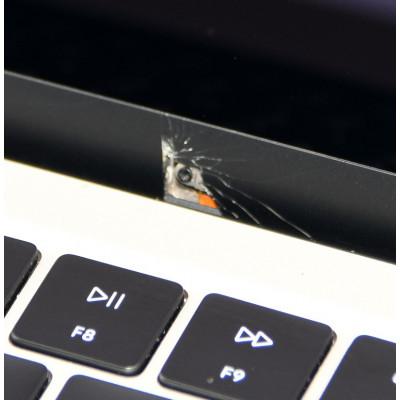 MACBOOK AIR 13p 2022 M2 / 256GB SSD / 8GB RAM