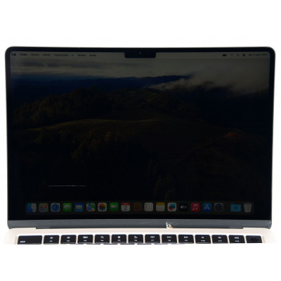 MACBOOK AIR 13p 2022 M2 / 256GB SSD / 8GB RAM