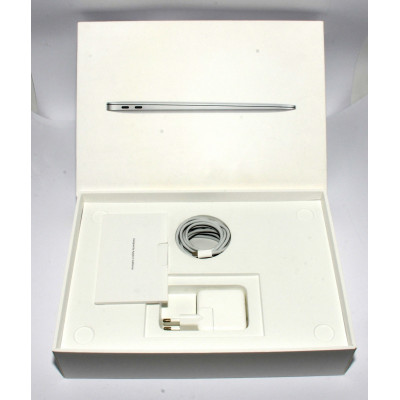 MACBOOK AIR 13p 2020 M1 / 256GB SSD / 8GB RAM