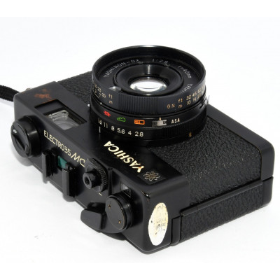 CAMARA YASHICA ELECTRO 35 MC