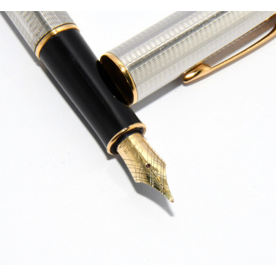 PLUMA PARKER PLUMIN 18K