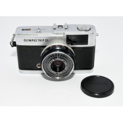 CAMARA VINTAGE OLYMPUS TRIP 35