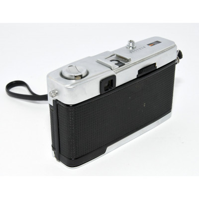 CAMARA VINTAGE OLYMPUS TRIP 35