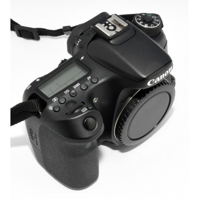 CÁMARA REFLEX DIGITAL CANON 70D