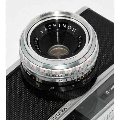 CAMARA VINTAGE YASHICA MINISTER D