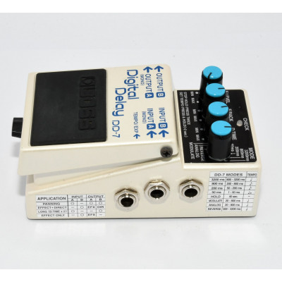 PEDAL BOSS DIGITAL DELAY DD-7