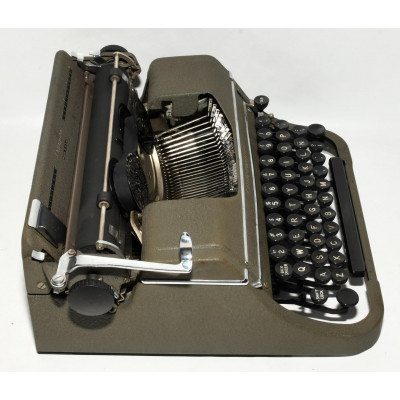 MAQUINA DE ESCRIBIR UNDERWOOD