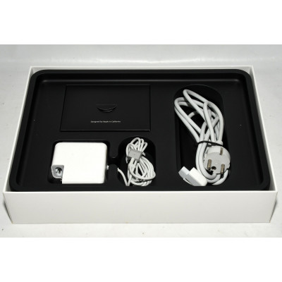 MACBOOK PRO 13p 2015 i5 / 129GB SSD / 8GB RAM