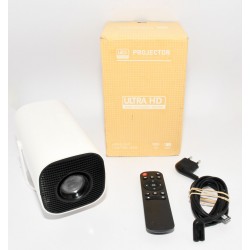 PROYECTOR ACME UHD CON MANDO