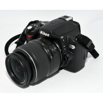 CAMARA REFLEX NIKON D60 + 18-55MM