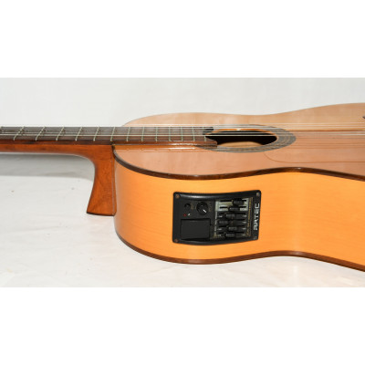 GUITARRA ELECTROACUSTICA RAIMUNDO 126