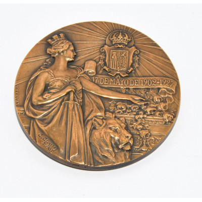MEDALLA ALFONSO XIII 25 ANIVERSARIO (A.PERERA - A. ALVAREZ BILBAO)