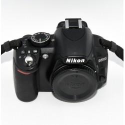 CAMARA REFLEX NIKON D3100