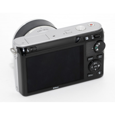 NIKON 1 J1 EN CAJA + OBJETIVO 10-30MM VR 3.5-5.6