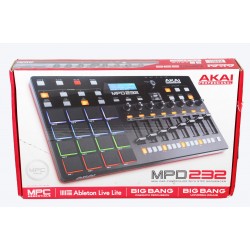 CONTROLADORA MIDI PAD AKAI MPD 232