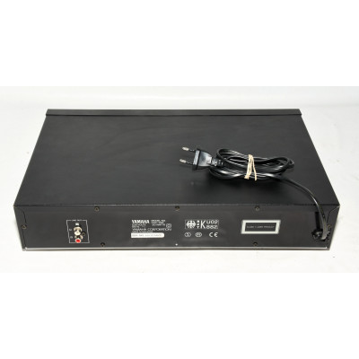 PLETINA CD YAMAHA CDX 393