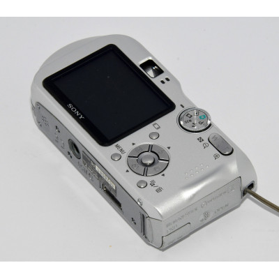 CAMARA DIGITAL COMPACTA SONY CYBERSHOT DSC-P200