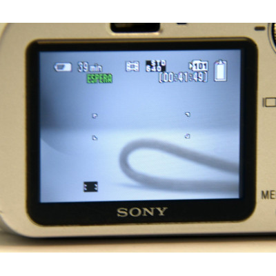 CAMARA DIGITAL COMPACTA SONY CYBERSHOT DSC-P200