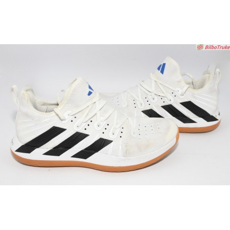 ZAPATILLAS INDOOR ADIDAS STABIL BOOST