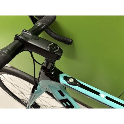 BICICLETA ELECTRICA CARRETERA BIANCHI ARIA E-ROAD