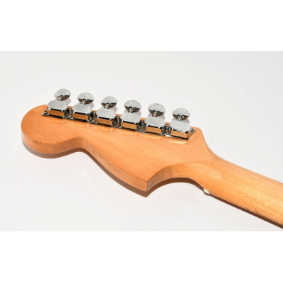 GUITARRA ELECTRICA LUXOR L200 STRATOCASTER