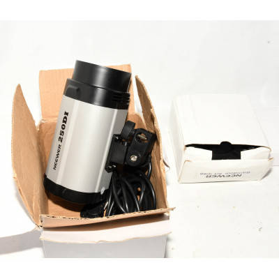 PACK Y FOCO FOTOGRAFIA NEEWER 250