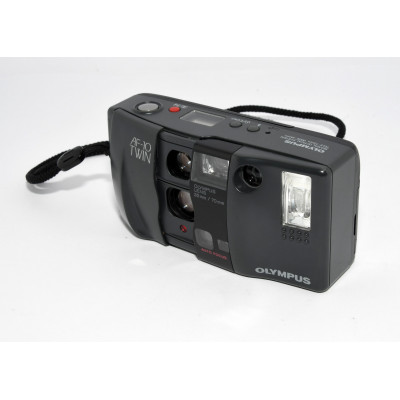 CAMARA ANALOGICA COMPACTA OLYMPUS AF-10 TWIN