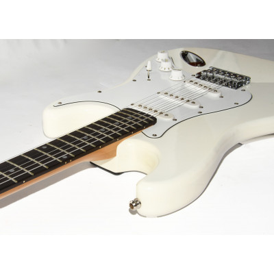 GUITARRA ELECTRICA TIPO STRATOCASTER