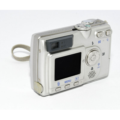 CAMARA DIGITAL COMPACTA NIKON COOLPIX 5200